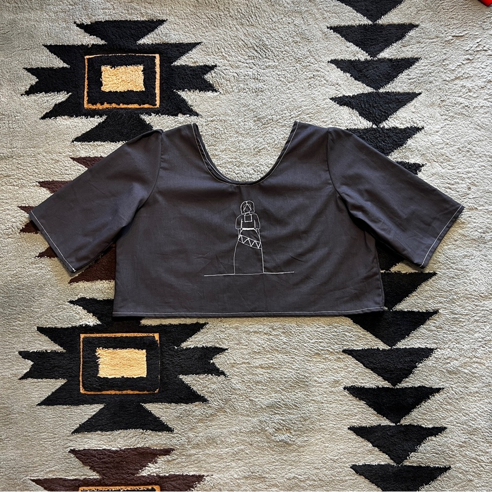 👉Sharon Rivera Black Oversized Crop Top with Embroidery